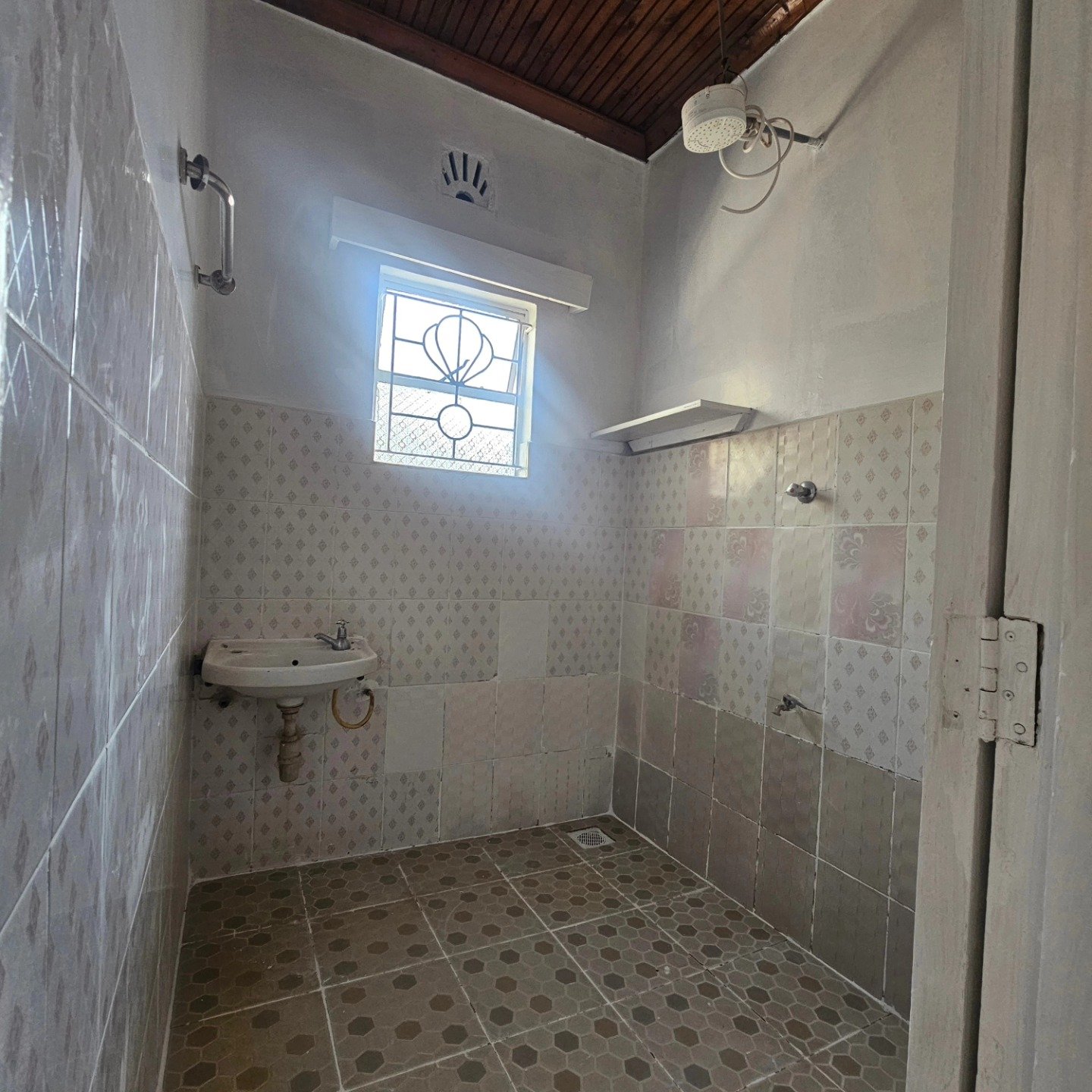 2 Bedroom To Let Along Waiyaki Way