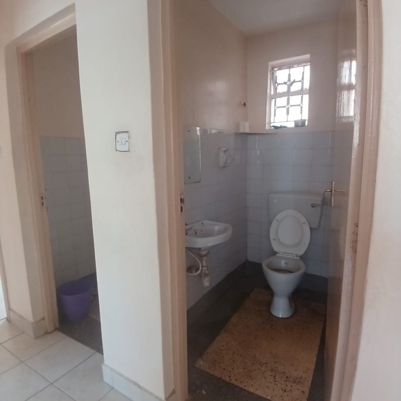 2 Bedroom To Let in Tena Estate Near Police Post