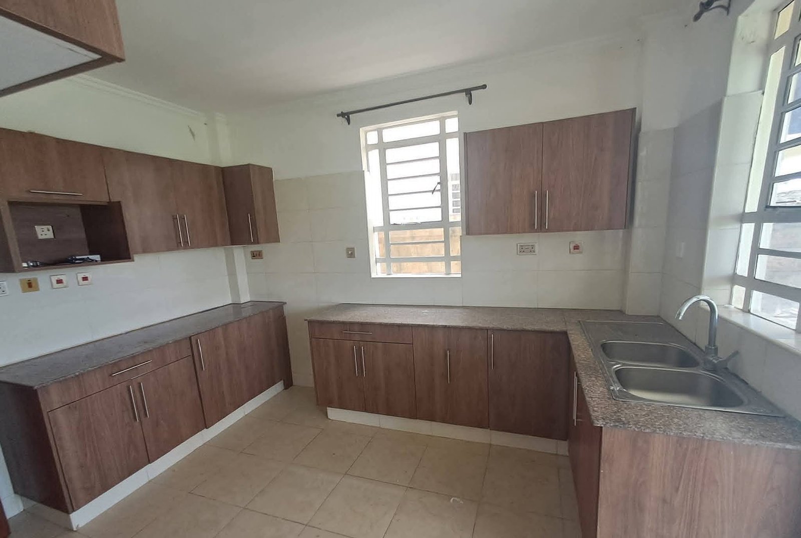 3 Bedroom Master En-Suite Duplex For Rent – Syokimau