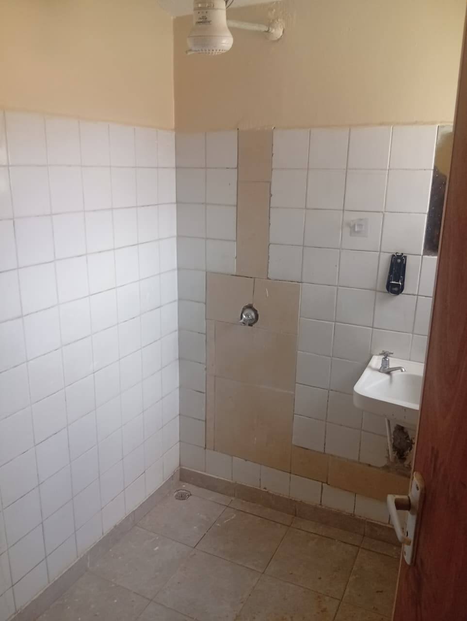 3 Bedroom Own Compound To Let in Buruburu Phase 5 2