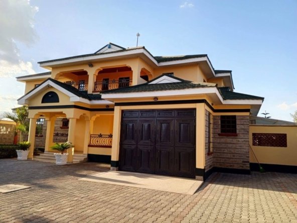 4 Bedroom All En-Suite Townhouse With DSQ For Rent – Kitengela