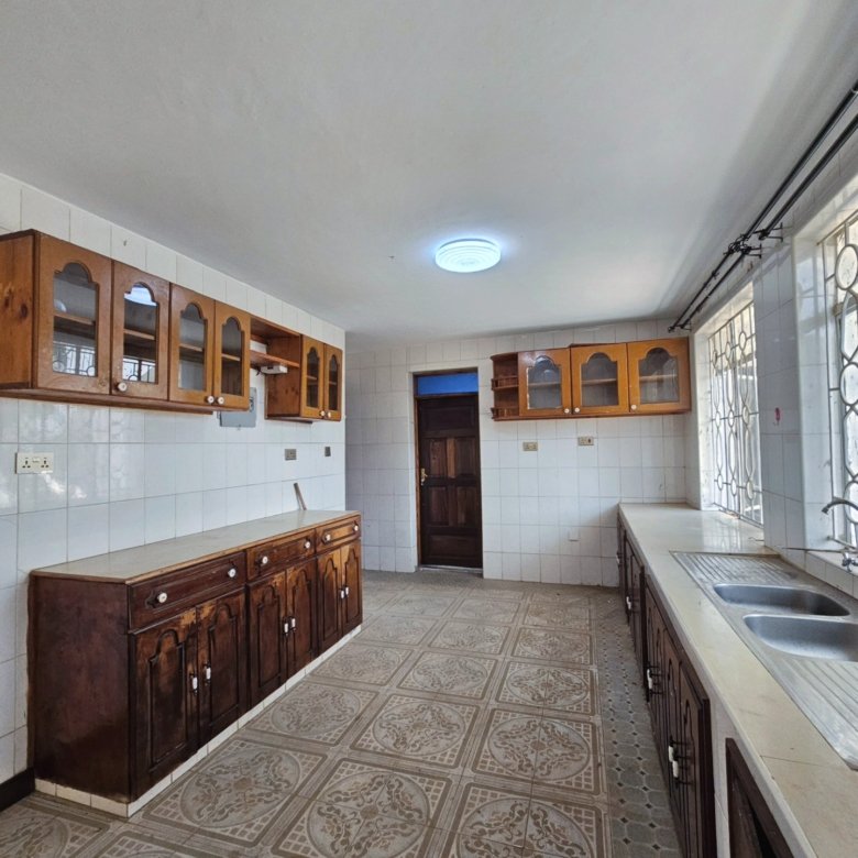6-Bedroom Mansion To Let in Kahawa Sukari
