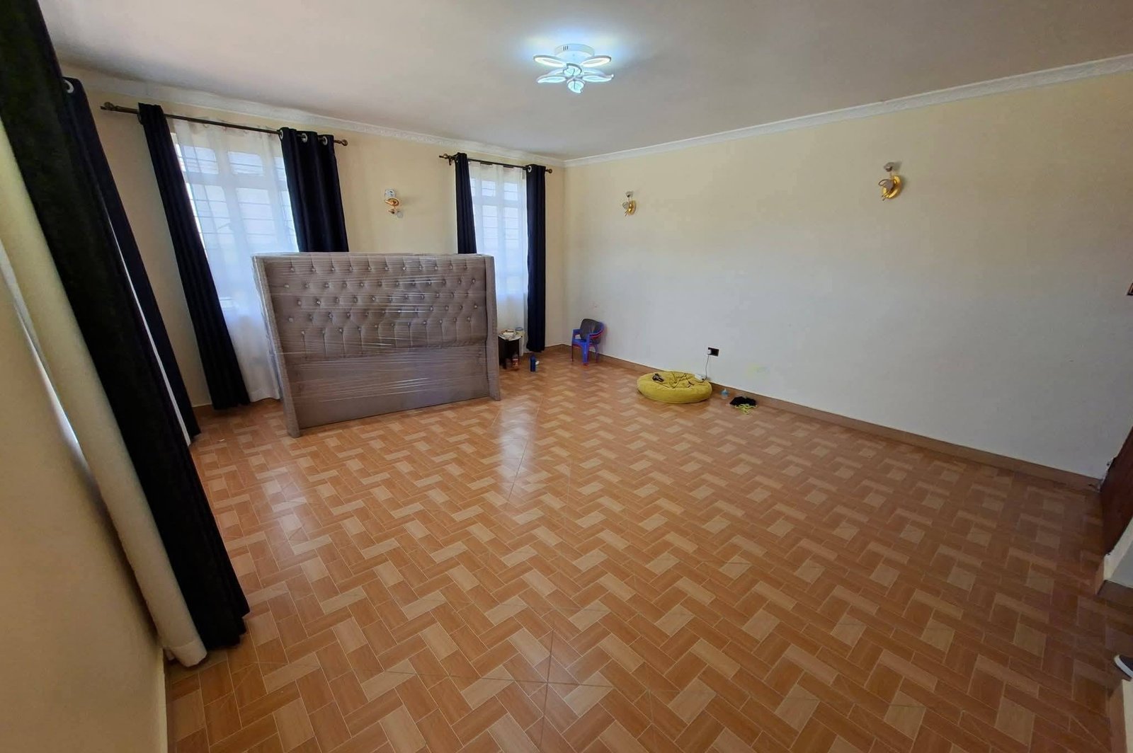 Exquisite 5 Bedroom House + 2 Bedroom DSQ For Rent Syokimau