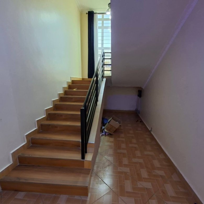 Exquisite 5 Bedroom House + 2 Bedroom DSQ For Rent Syokimau