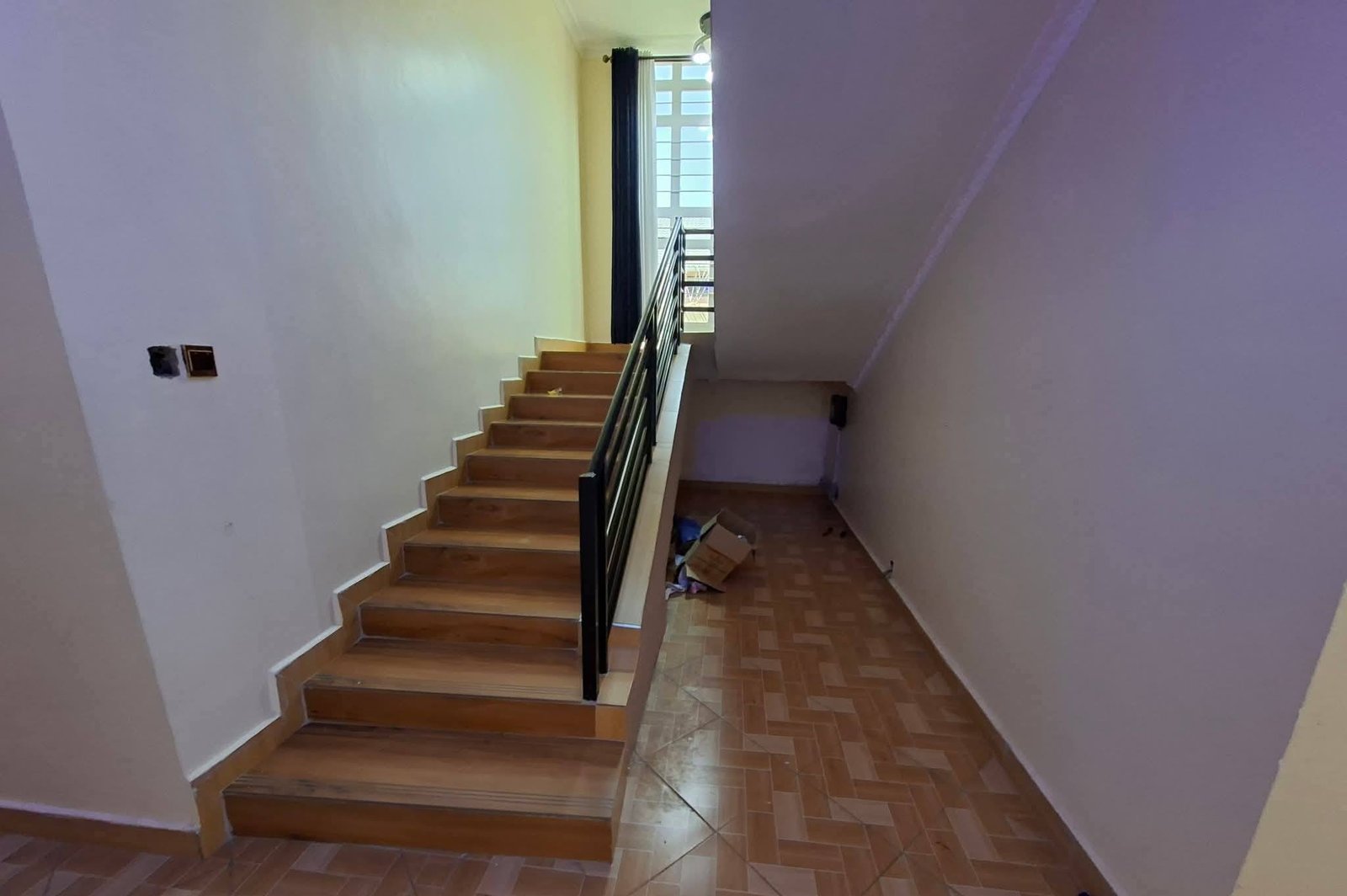 Exquisite 5 Bedroom House + 2 Bedroom DSQ For Rent Syokimau