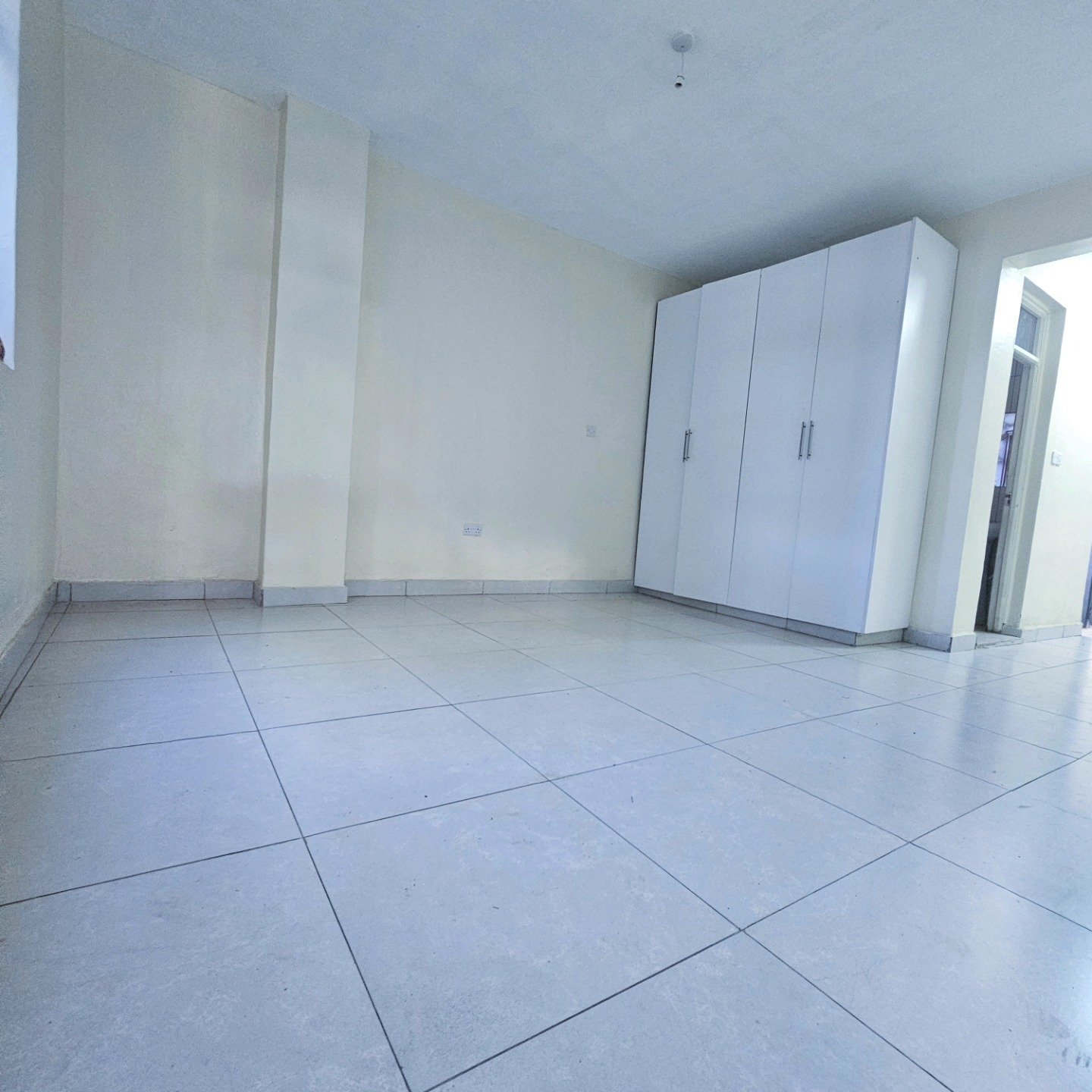 Studio To Let Along - Kinoo 87