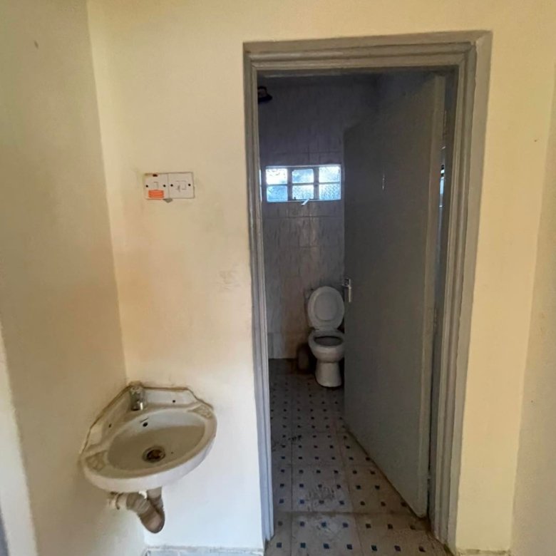 2 Bedroom Own Compound To Let in Kamulu