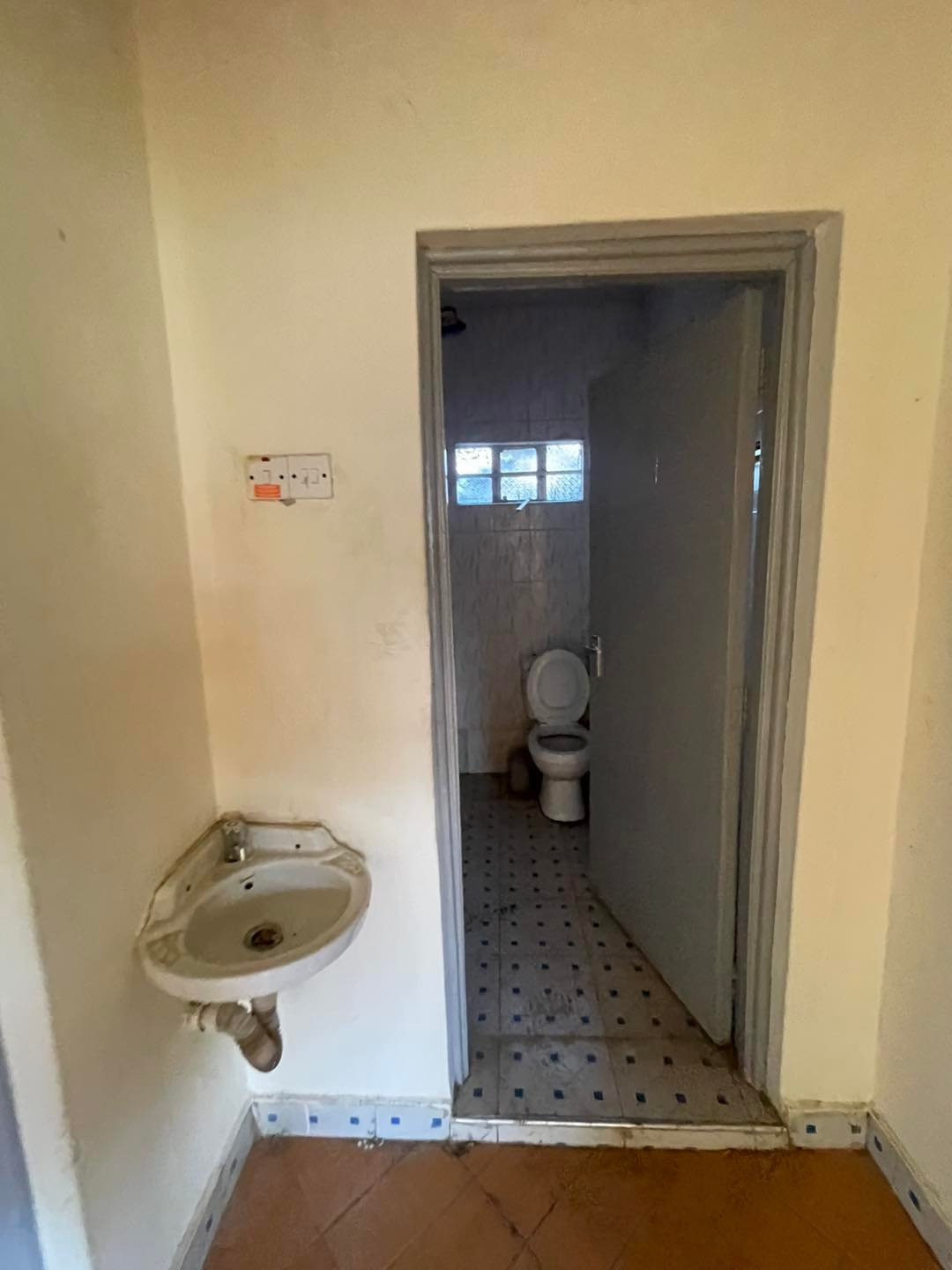 2 Bedroom Own Compound To Let in Kamulu