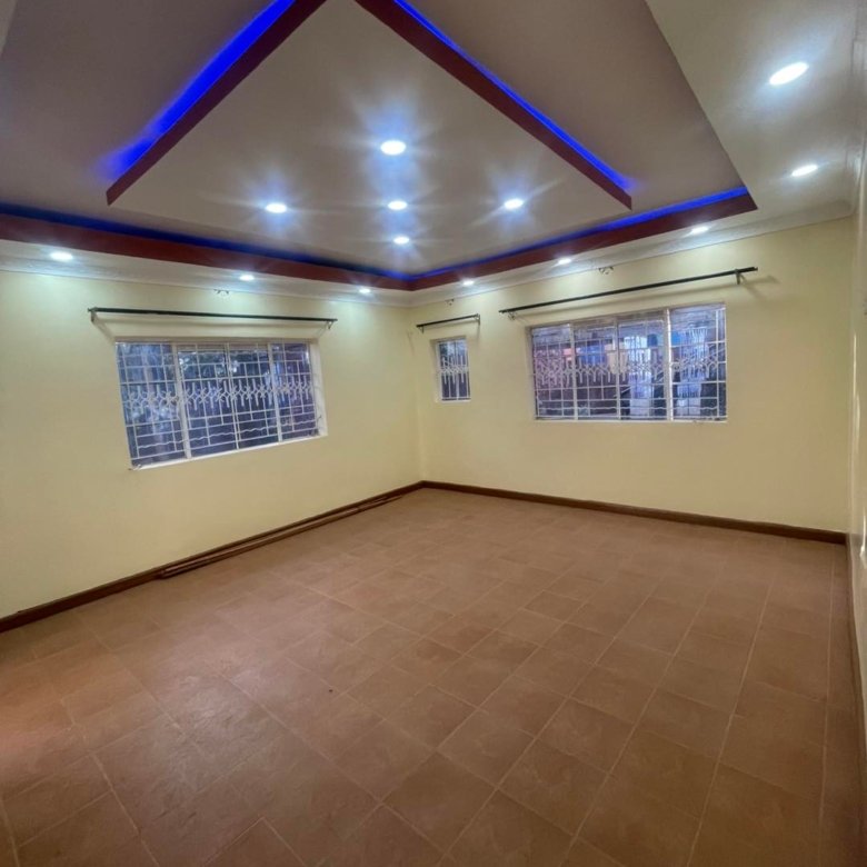 2 Bedroom Own Compound To Let in Kenyatta Road
