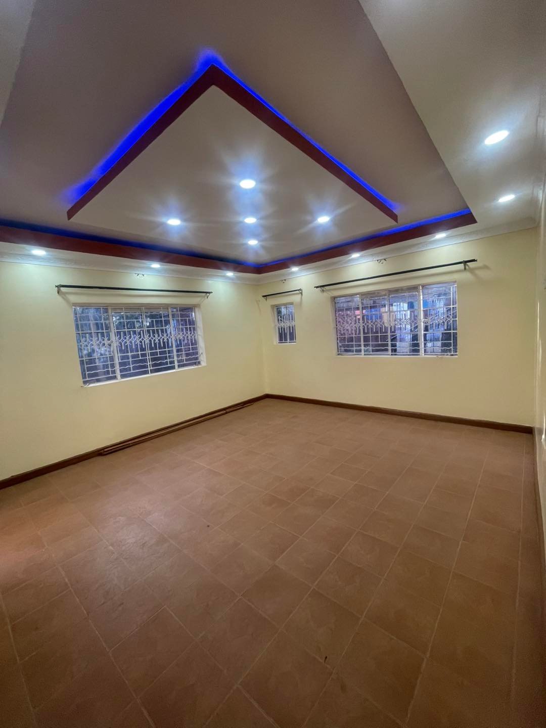 2 Bedroom Own Compound To Let in Kenyatta Road