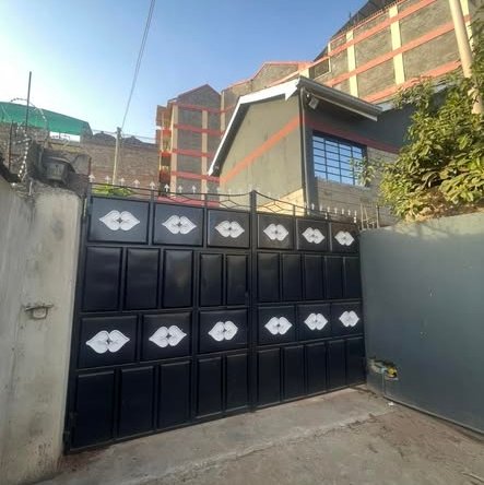 2 Bedroom Own Compound To Let in Kenyatta Road