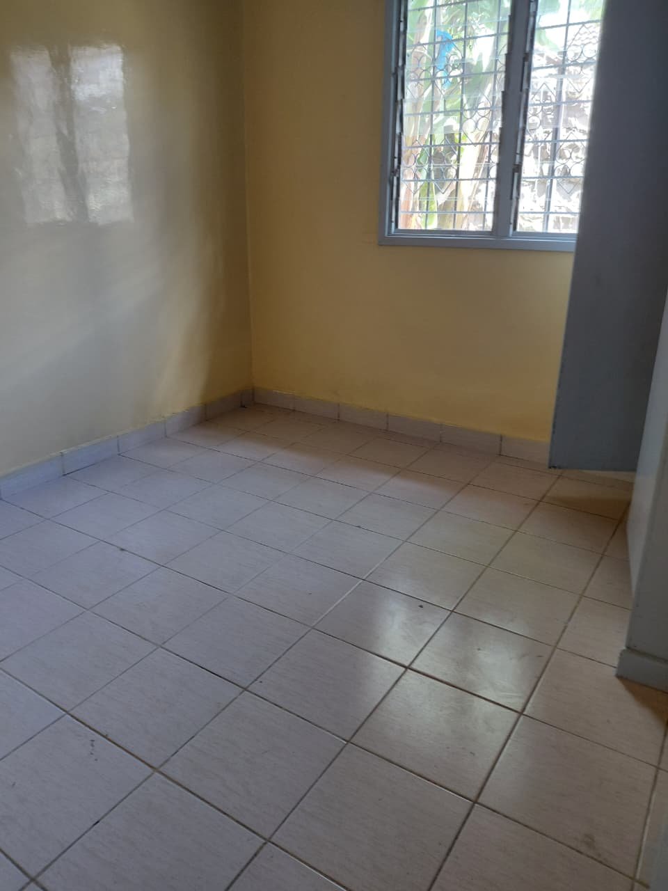 3 Bedroom Main House To Let in Tena Estate