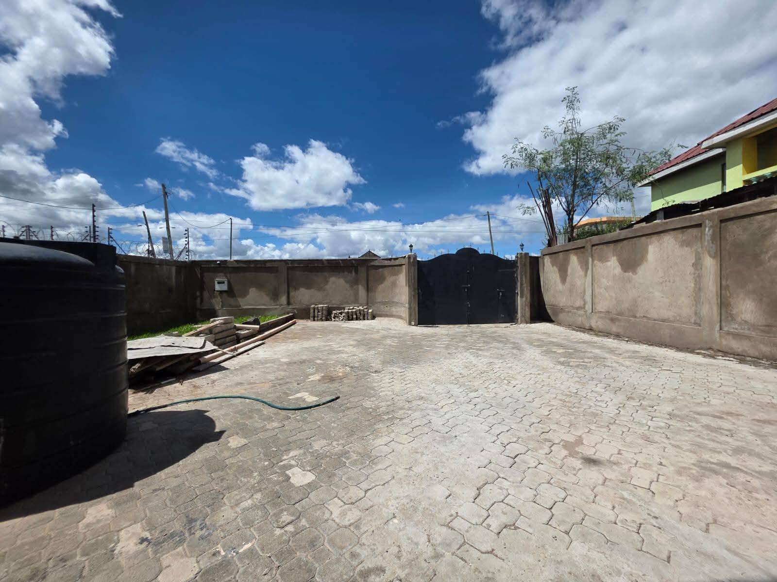 4 Bedroom All En-suite For Rent in Kitengela, Yukos Area