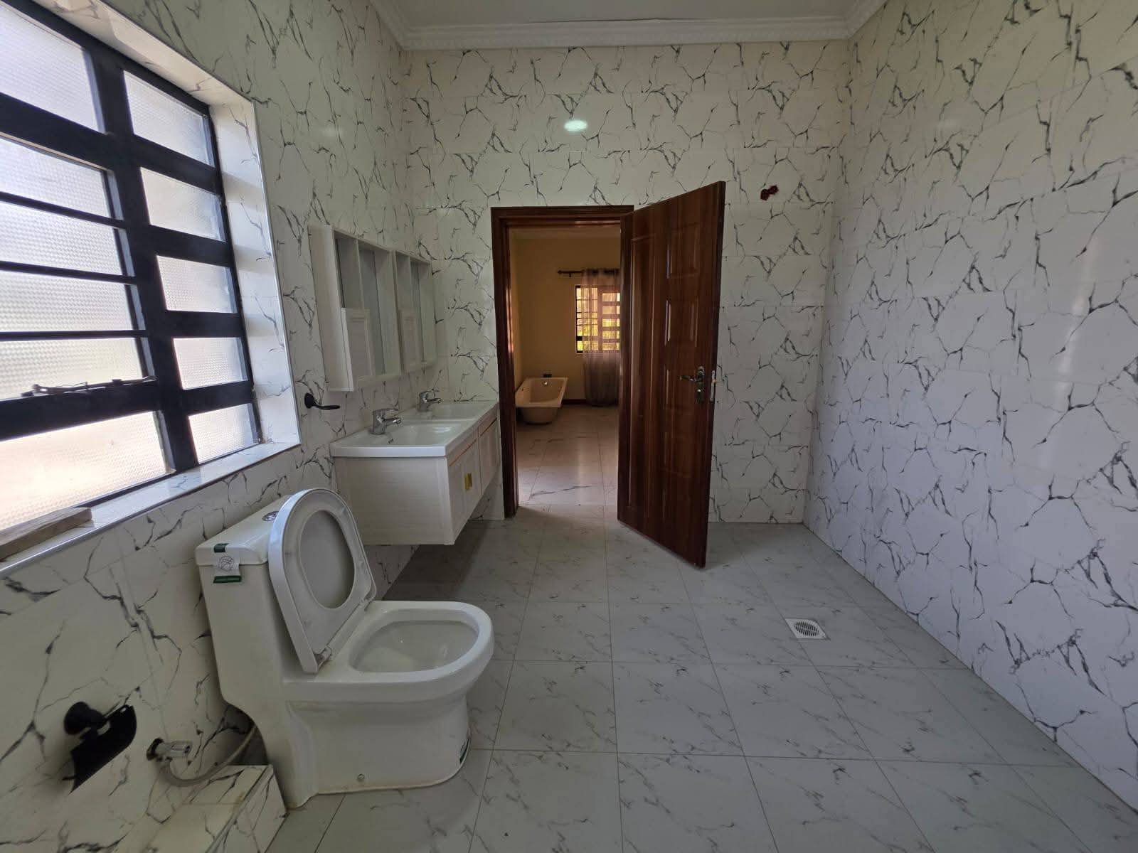 4 Bedroom All En-suite For Rent in Kitengela, Yukos Area