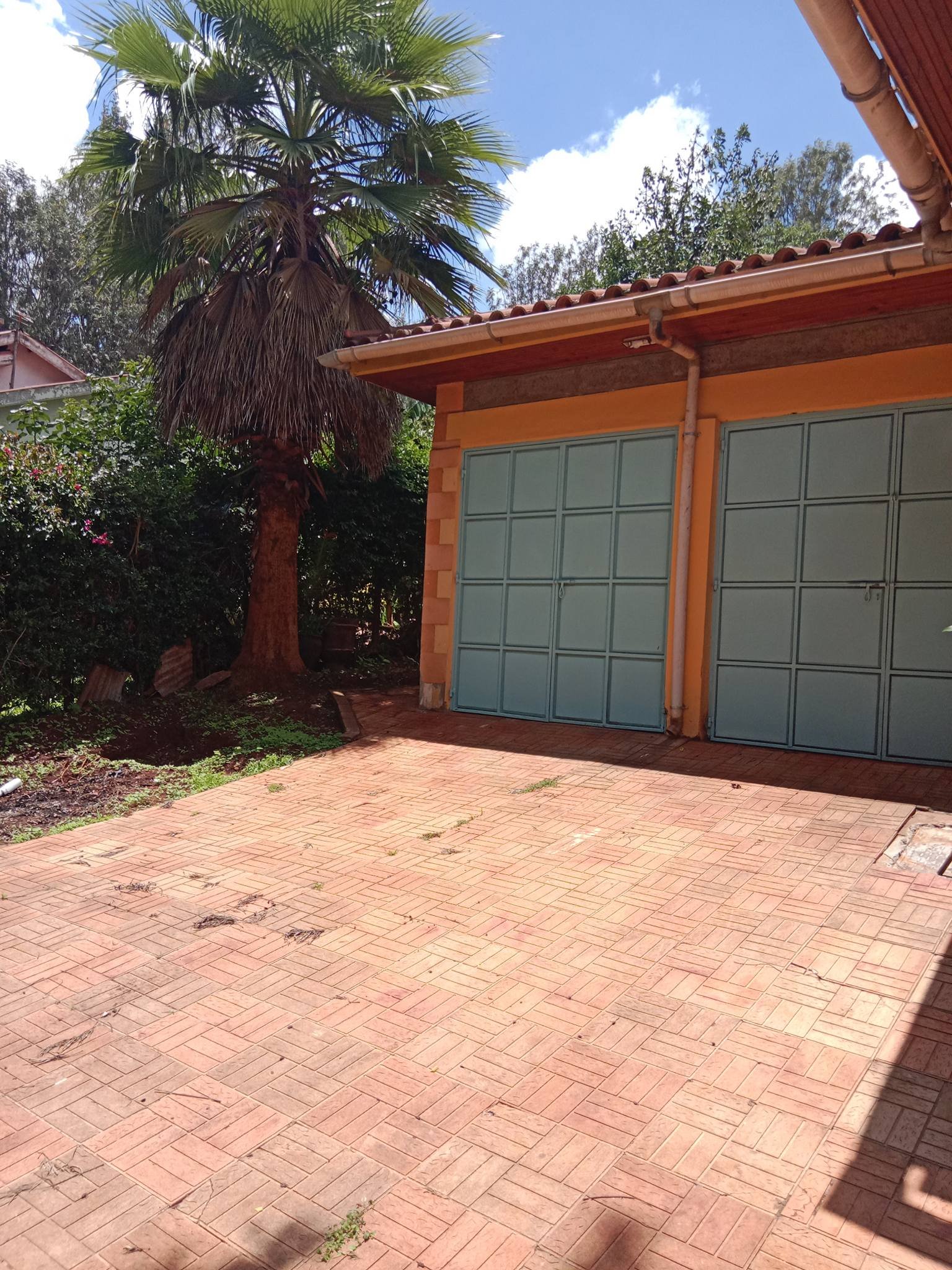 4 Bedrooms Bungalow to let Ngong Zambia