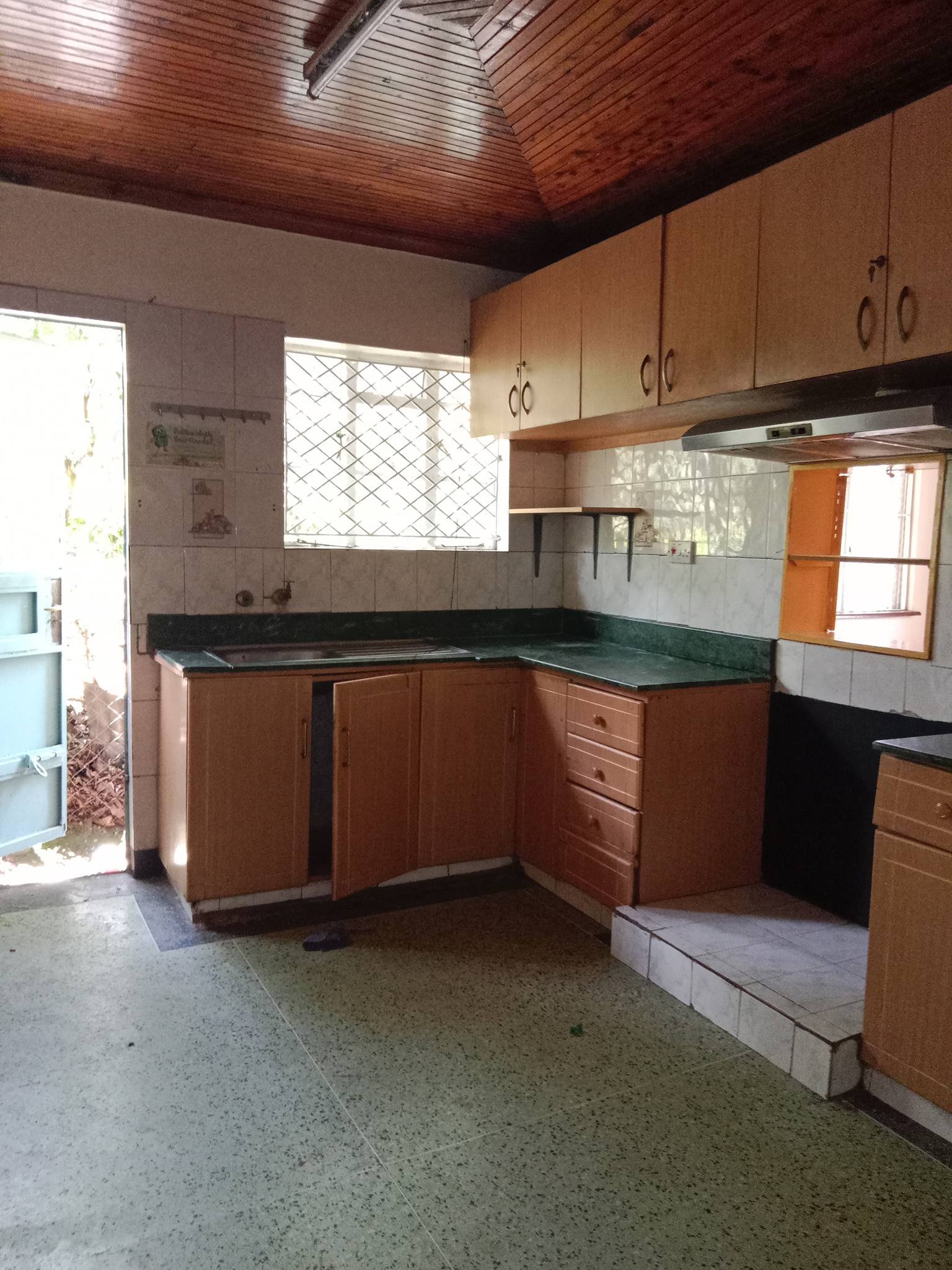 4 Bedrooms Bungalow to let Ngong Zambia