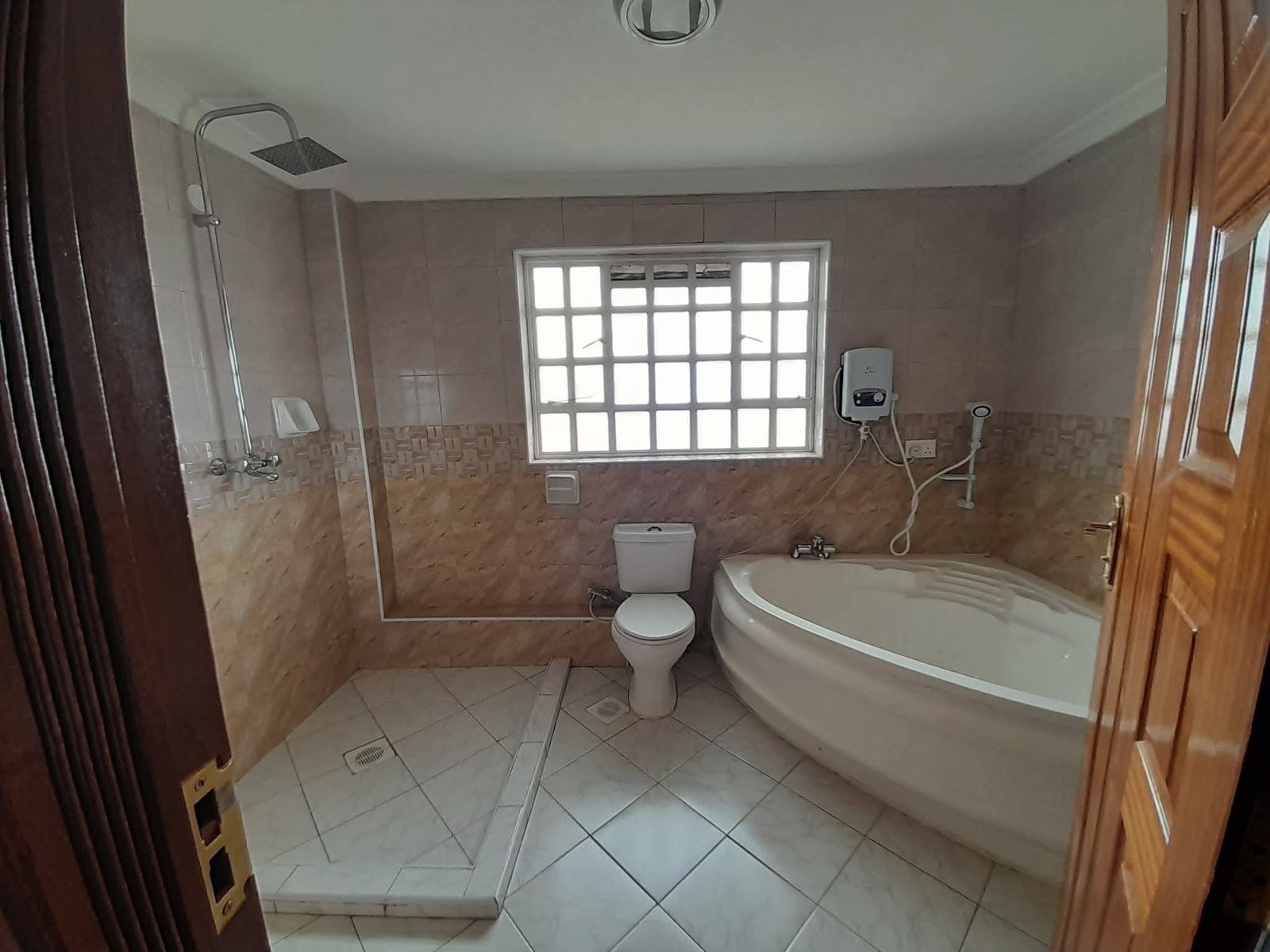 5 Bedroom All En-Suite Maisonette Kitengela– Yukos area