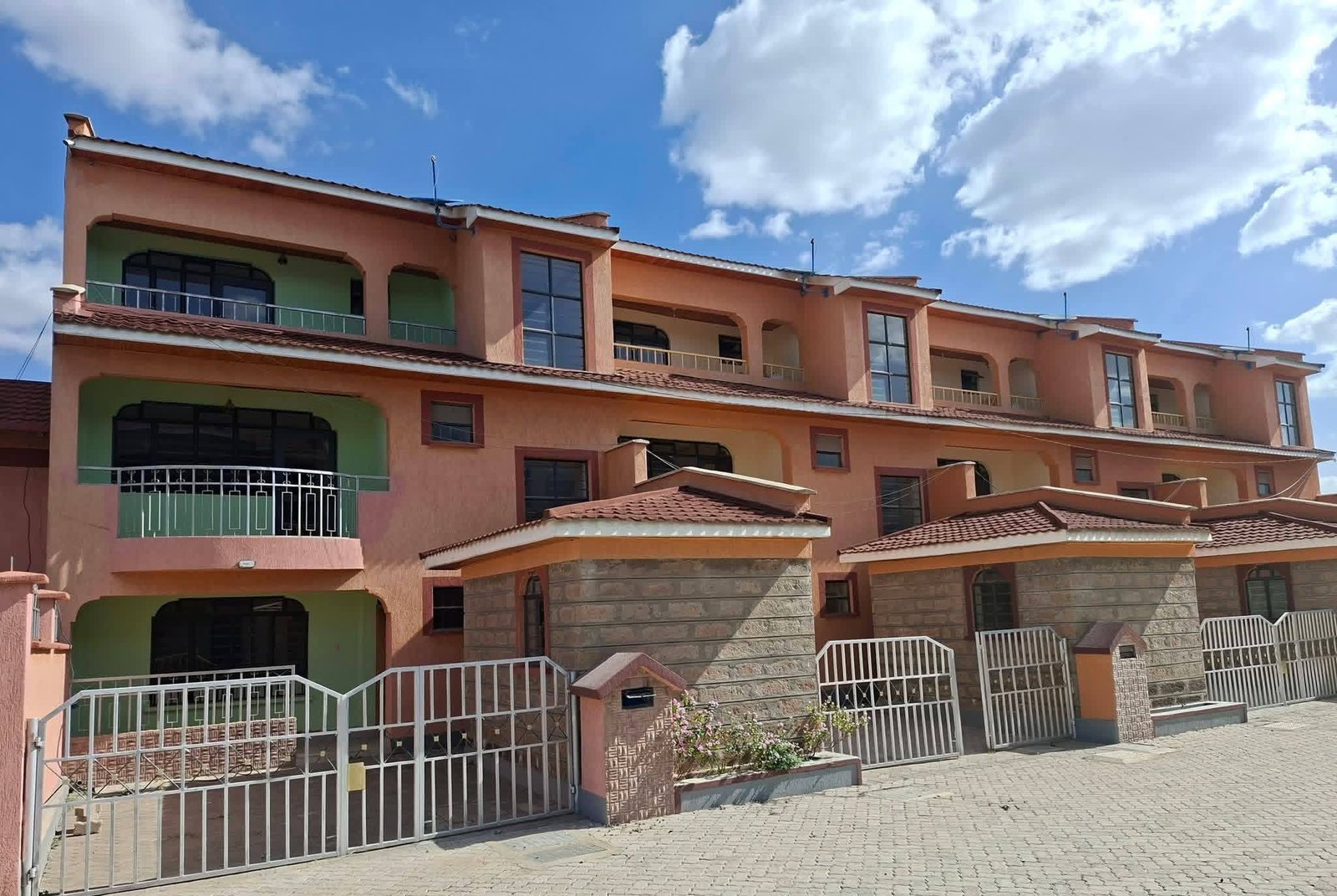 5 Bedroom Master Ensuite Home Plus DSQ For Rent – Syokimau