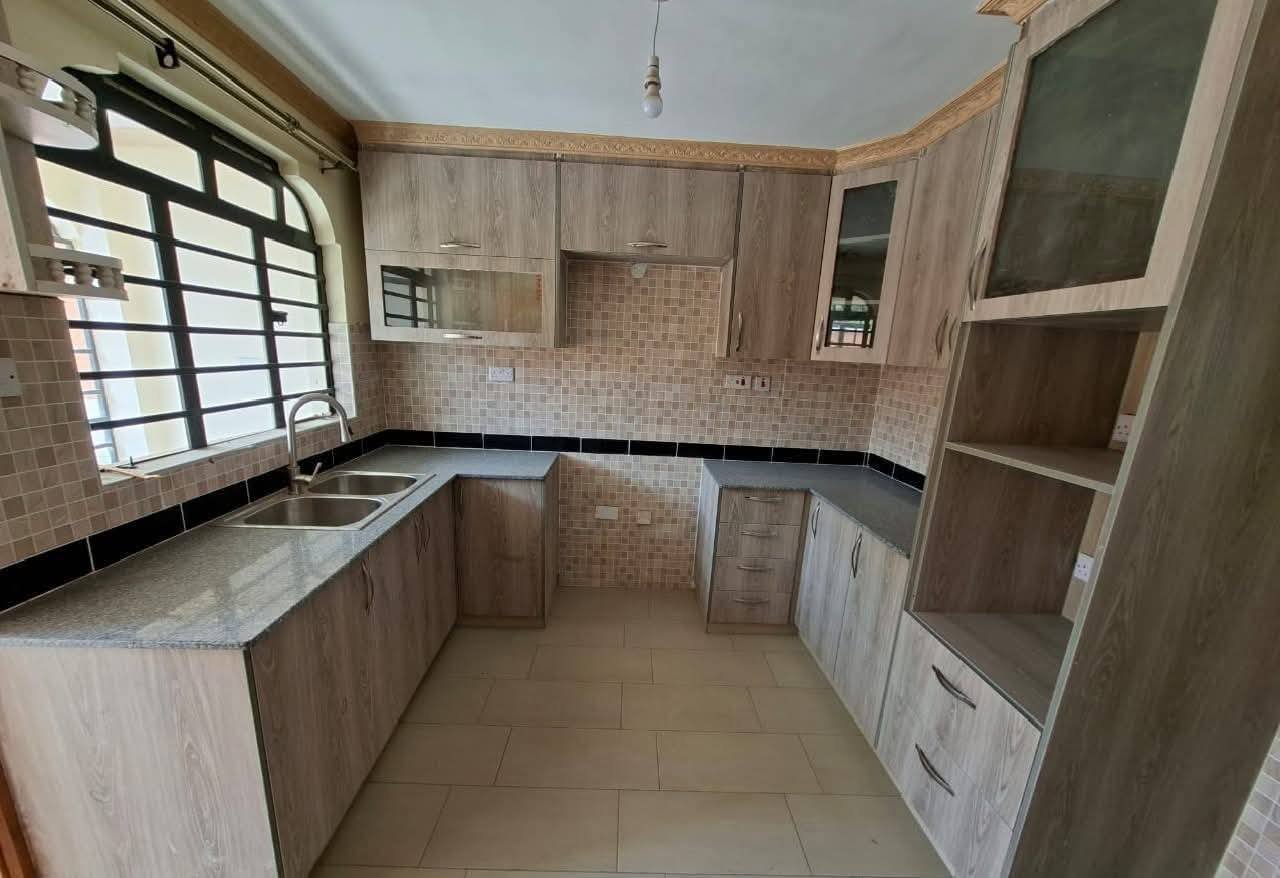 5 Bedroom Master Ensuite Home Plus DSQ For Rent – Syokimau