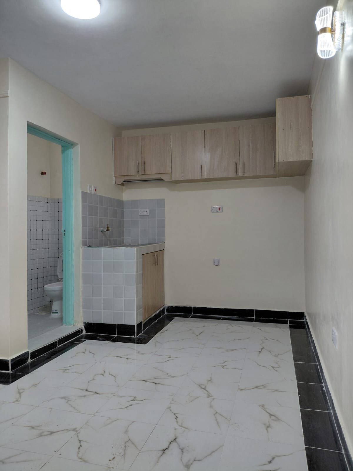 Bedsitter To Let in Umoja Oloibon