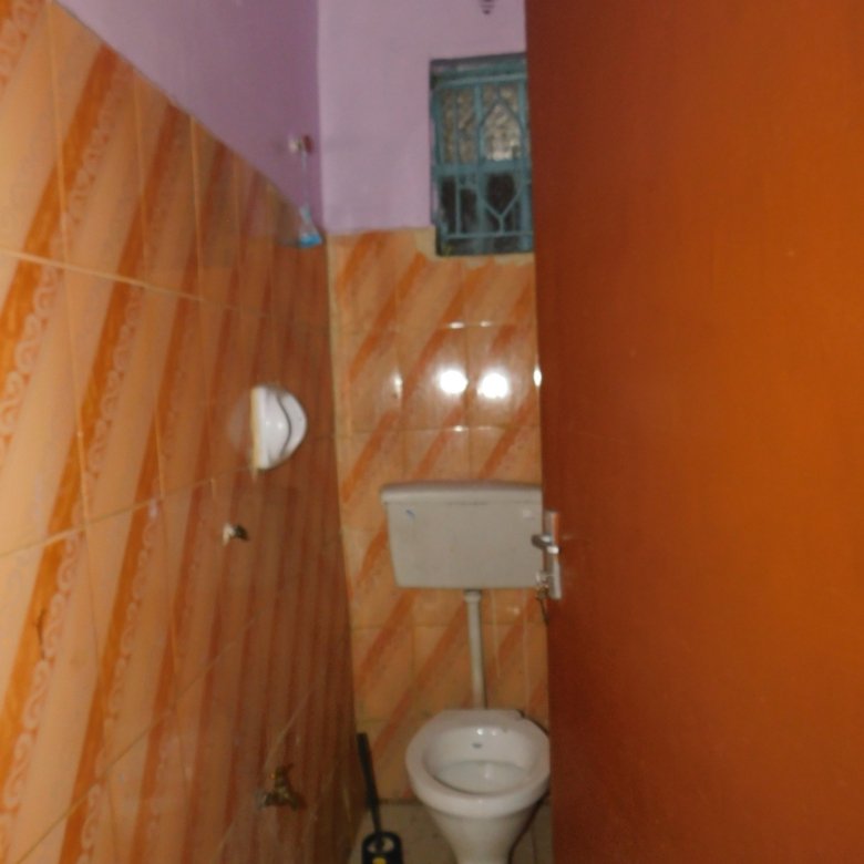 Bedsitter available at Kasarani Garage