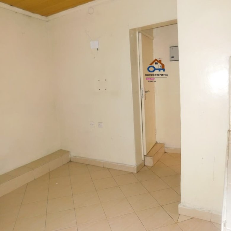 Bedsitter to let at Kasarani Garage.