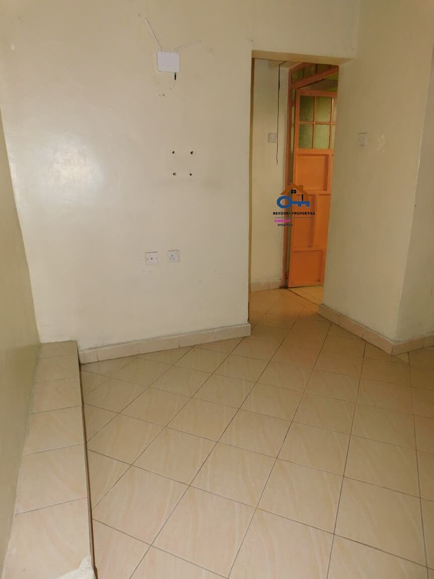Bedsitter to let at Kasarani Garage.