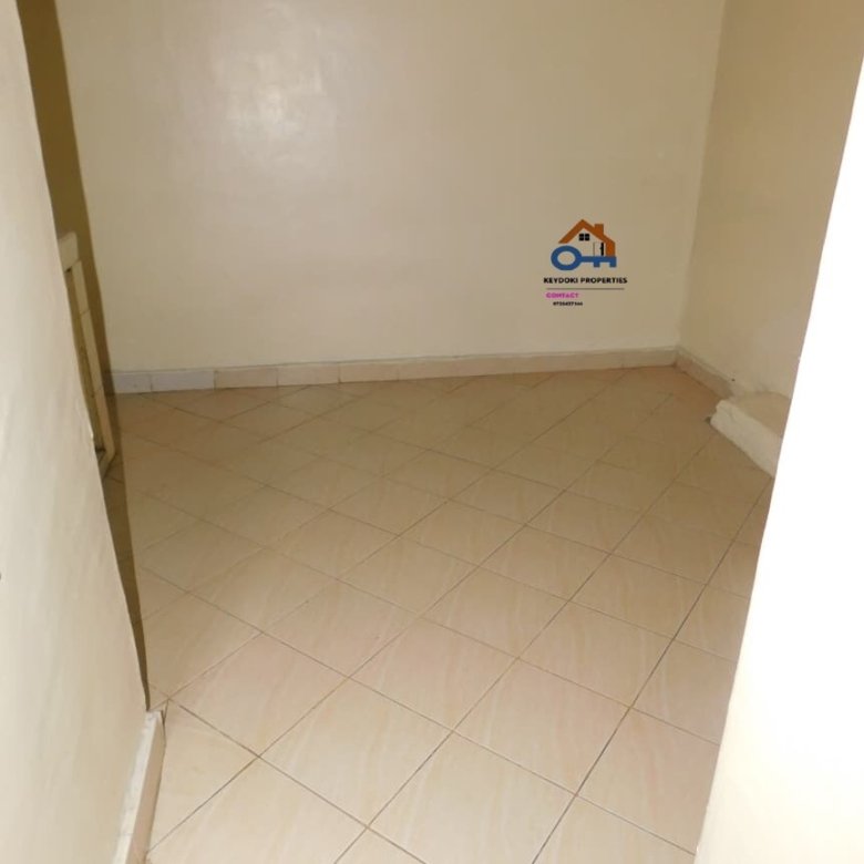 Bedsitter to let at Kasarani Garage.