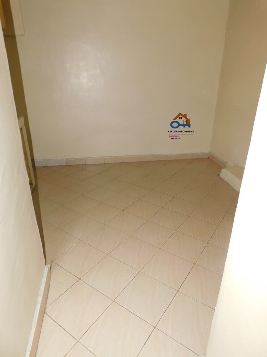Bedsitter to let at Kasarani Garage.