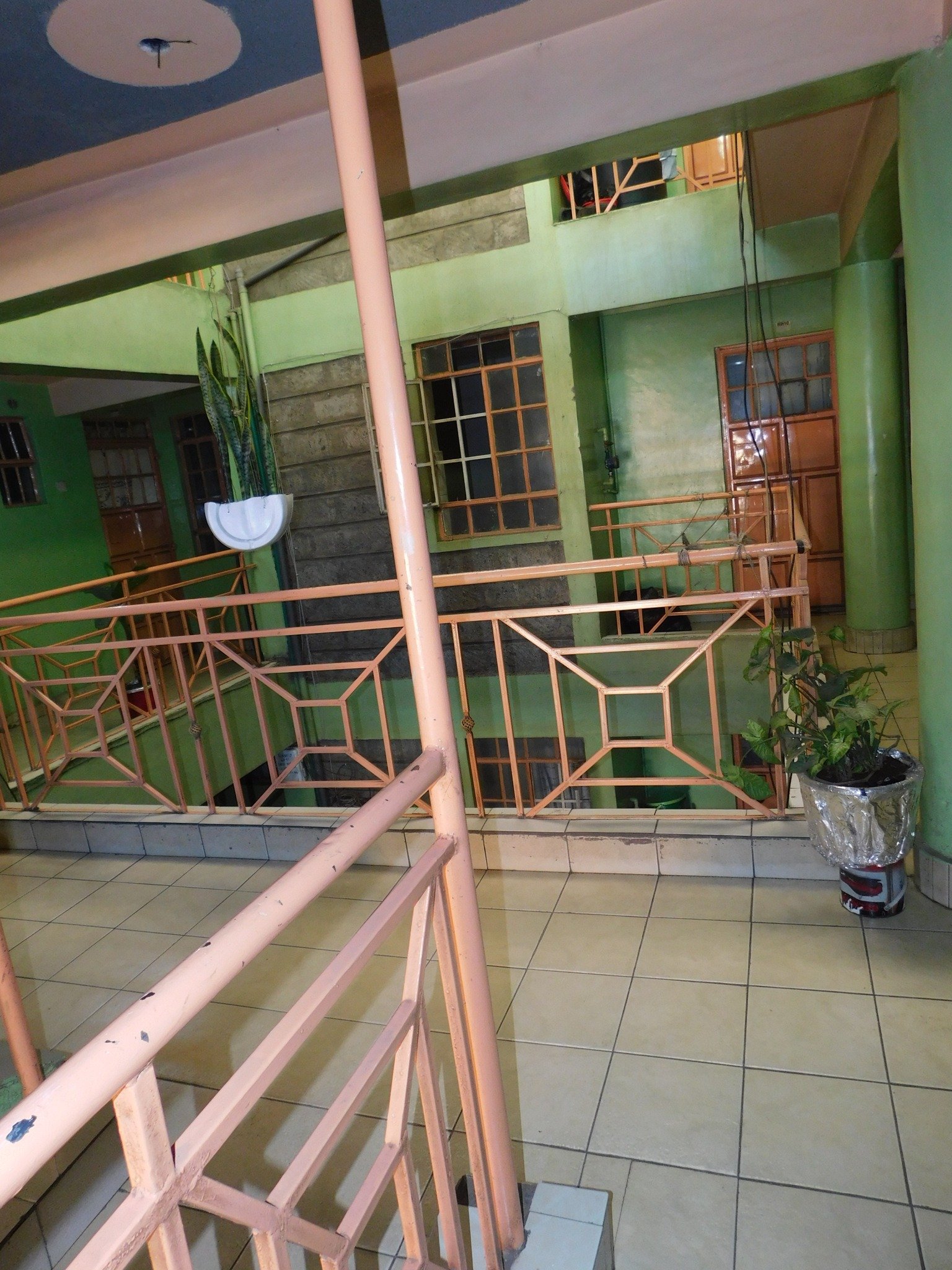 Bedsitter to let at Kasarani Garage.