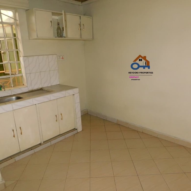 Bedsitter to let at Kasarani Garage