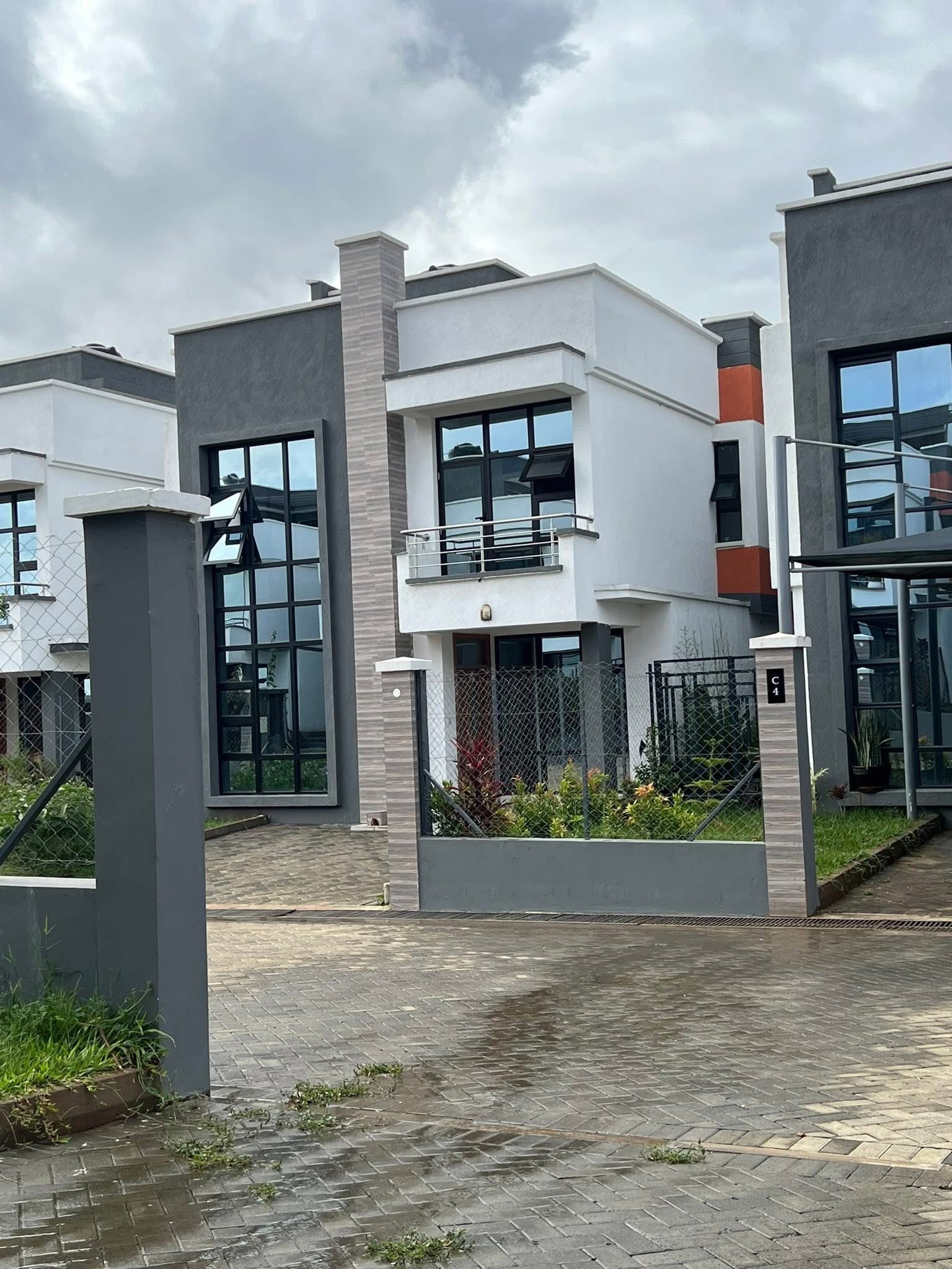 Luxurious 4 bedroom flat roof villa to let Ruai Bypass