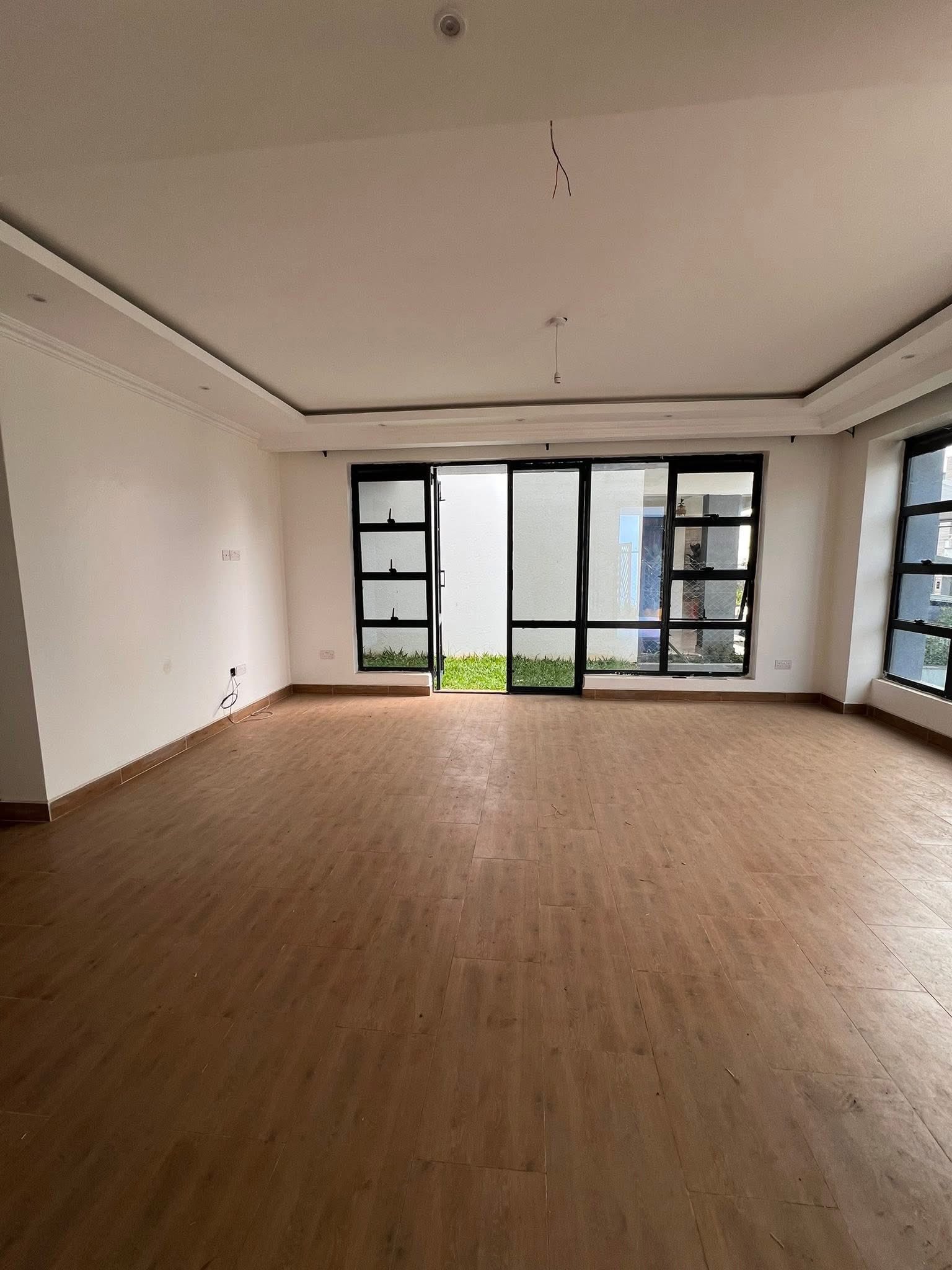 Luxurious 4 bedroom flat roof villa to let Ruai Bypass