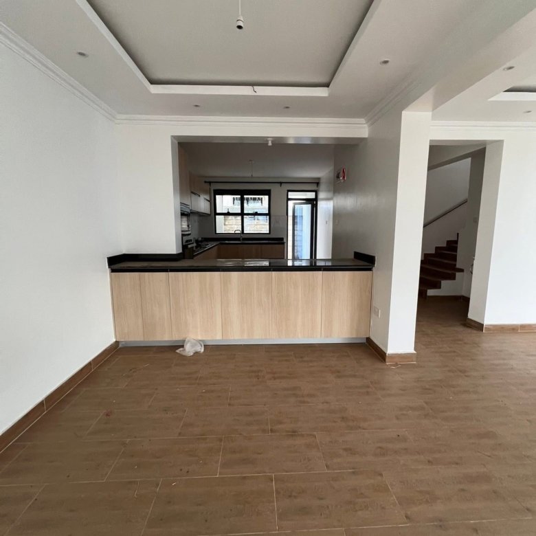 Luxurious 4 bedroom flat roof villa to let Ruai Bypass