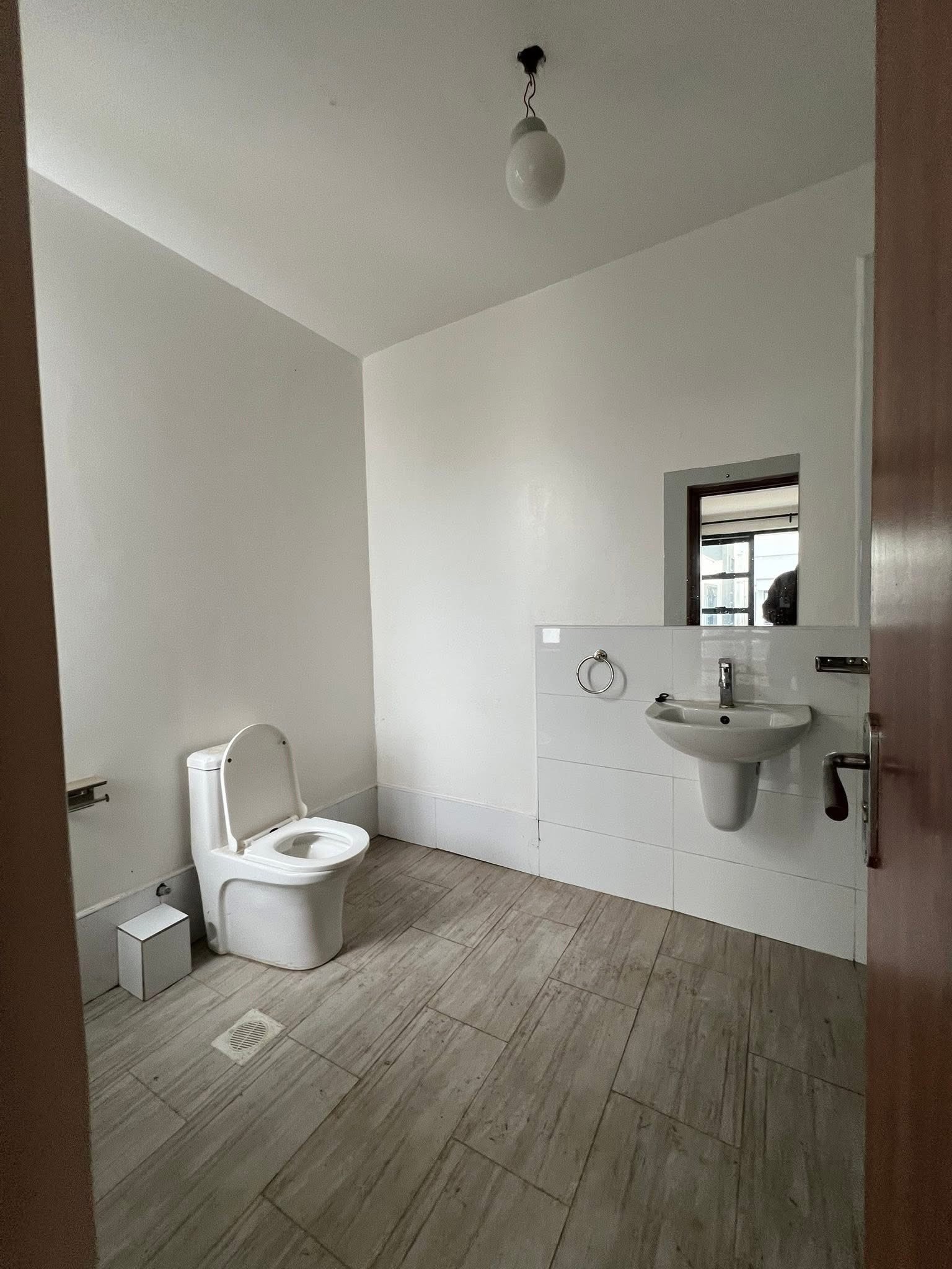 Luxurious 4 bedroom flat roof villa to let Ruai Bypass