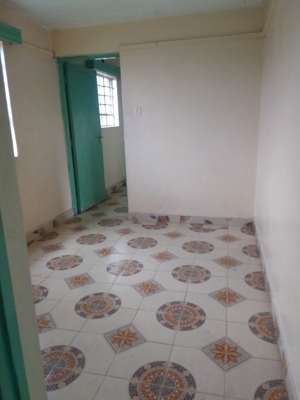 1 Bedroom To Let in Kariobangi South (Near Chiefs Camp)