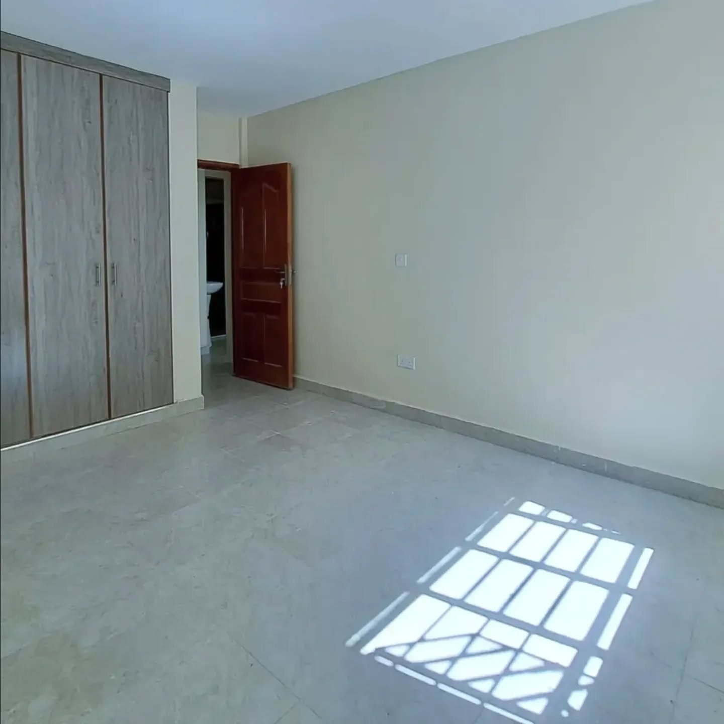 2 Bedroom Master En-suite To Let in Kamakis