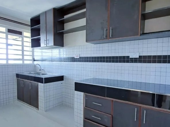 2 Bedroom Master En-suite To Let in Kamakis