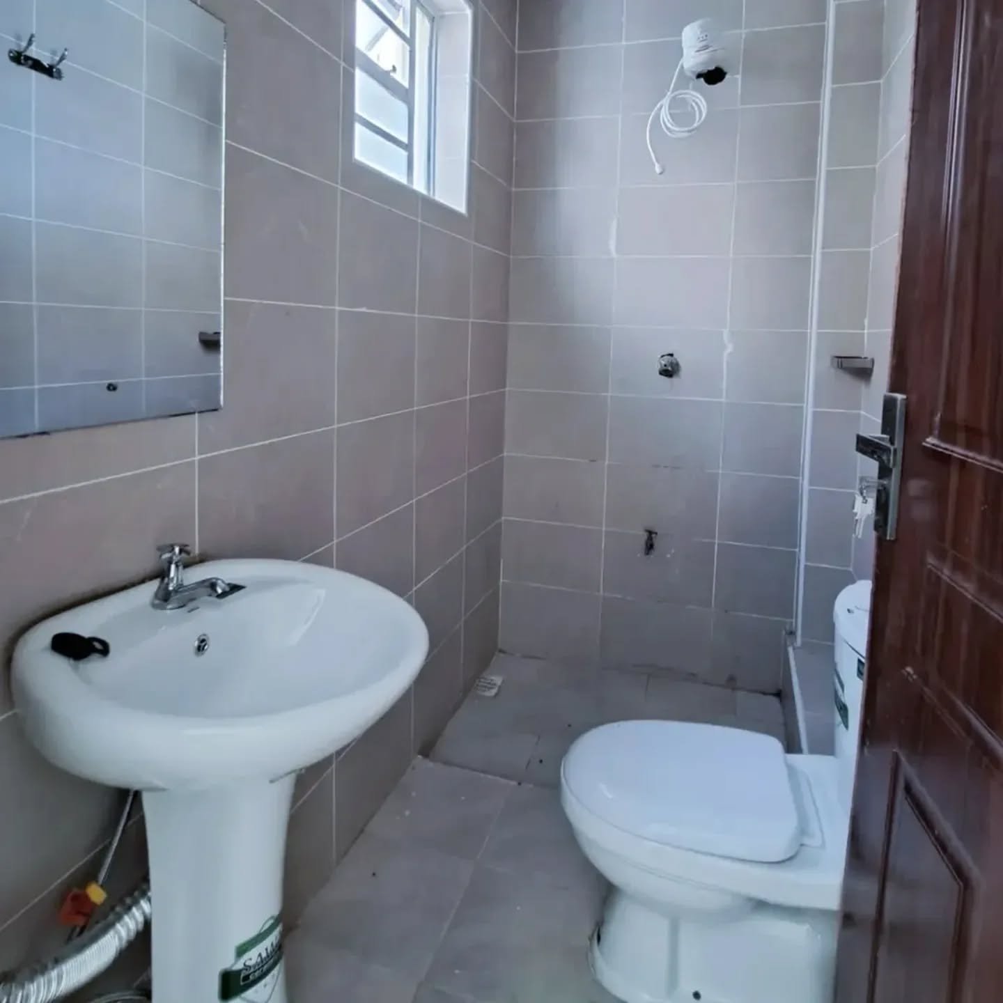 2 Bedroom Master En-suite To Let in Kamakis