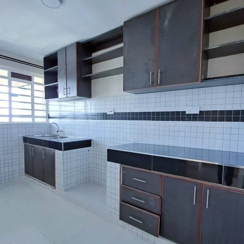 2 Bedroom Master En-suite To Let in Kamakis