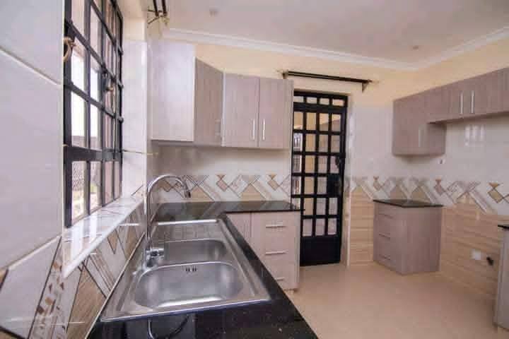 3 Bedroom Bungalow + DSQ To Let Kitengela