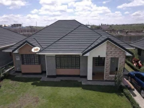 3 Bedroom Bungalow + DSQ To Let Kitengela
