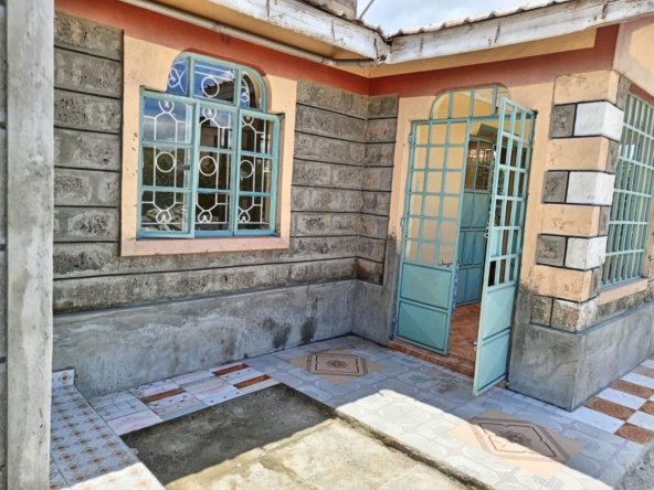 3 Bedroom Own Compound To Let Utawala-Airways