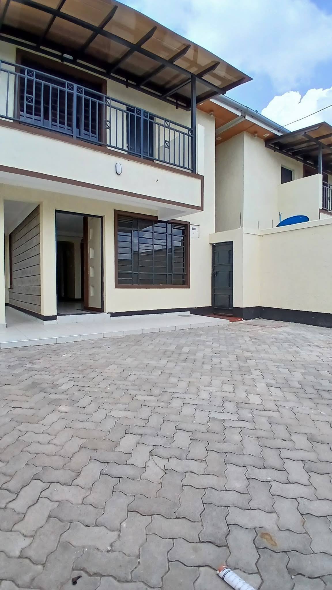 4 Bedrooms plus DSQ Townhouse Syokimau near Gateway Mall