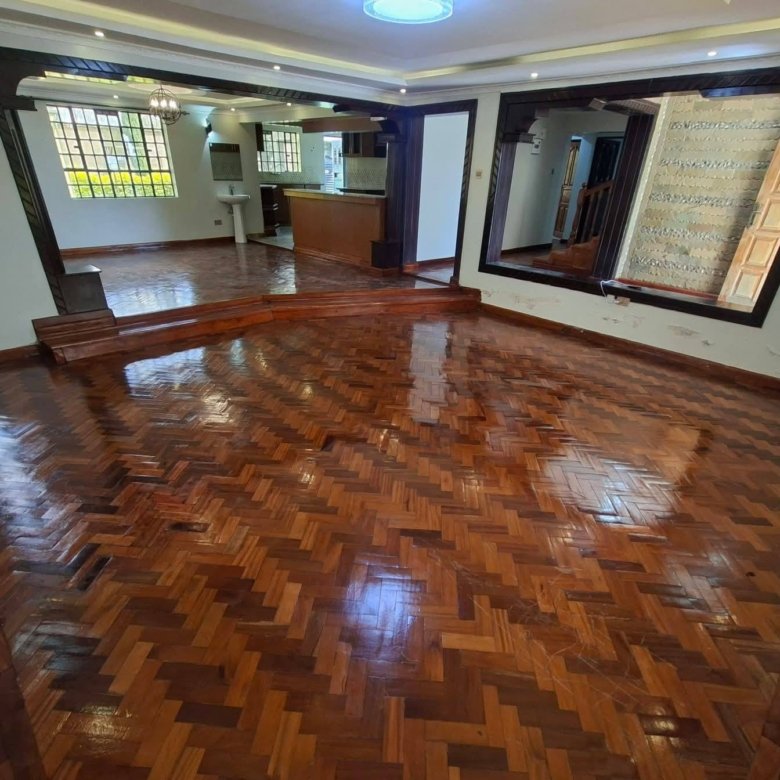 5 Bedroom Master En-suite Plus Dsq In Kitengela, Namanga Road.