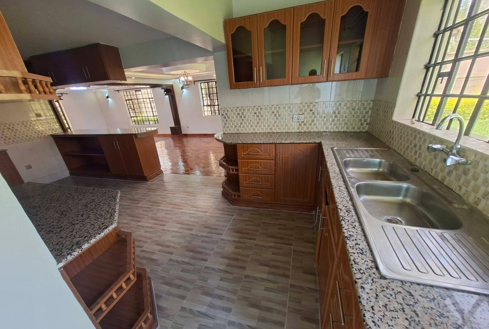 5 Bedroom Master En-suite Plus Dsq In Kitengela, Namanga Road