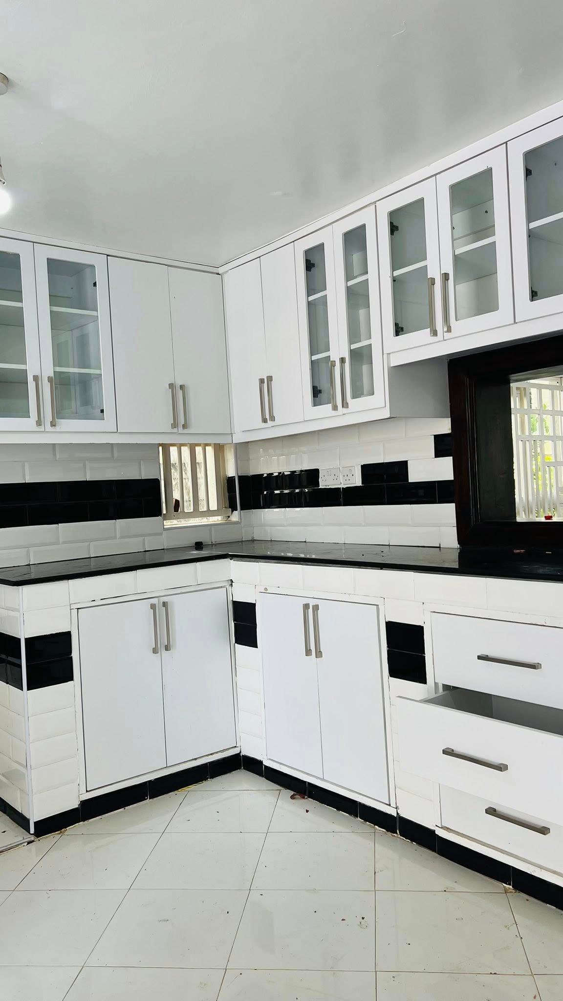 5 Bedrooms To Let Utawala-Airways