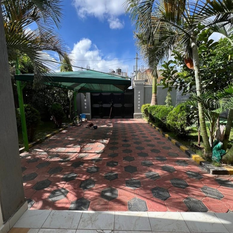 6 Bedroom House To Let – Utawala Mihango