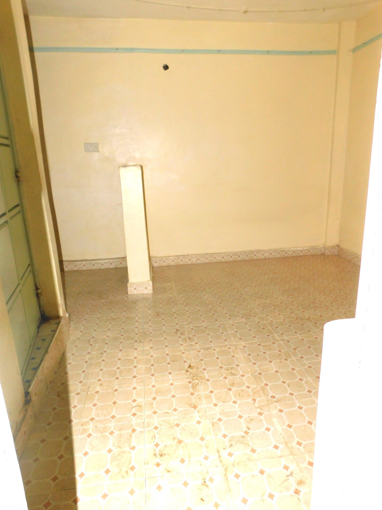 Bedsitter to let at Kasarani Garage