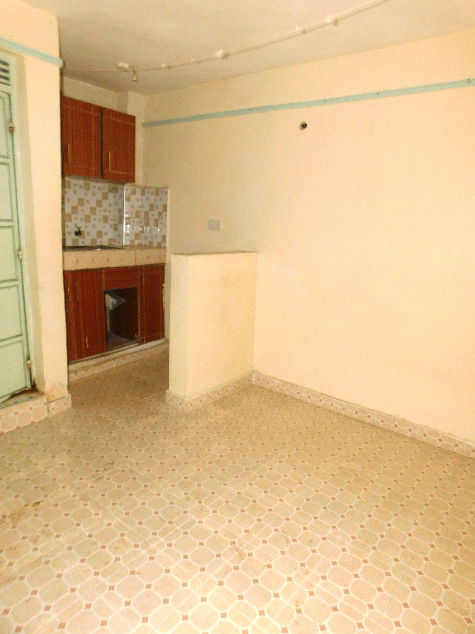 Bedsitter to let at Kasarani Garage